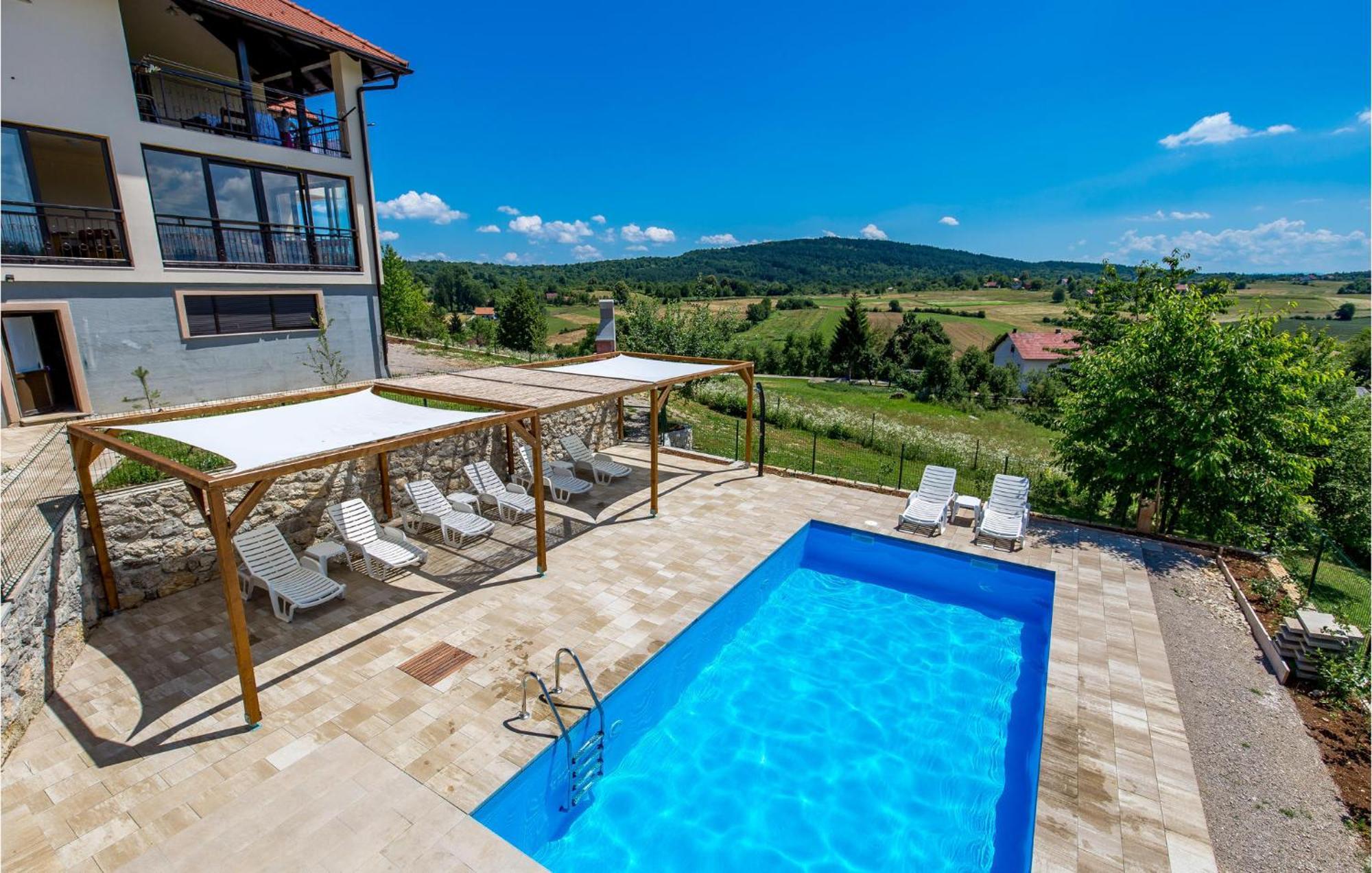 1 Bedroom Beautiful Apartment In Rakovica Exterior photo